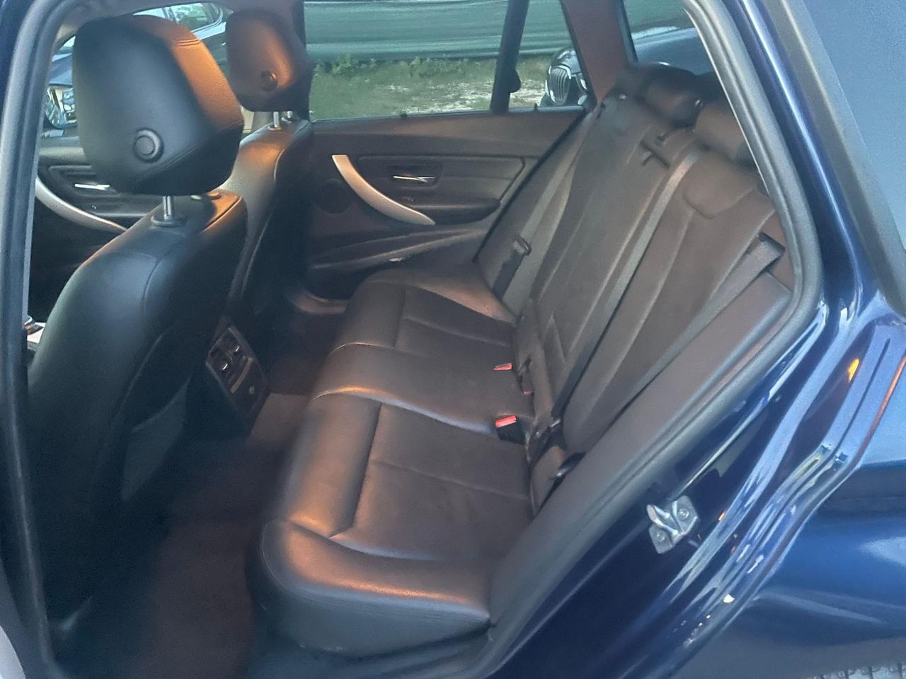 Bmw 318 318d Touring Business Advantage aut.