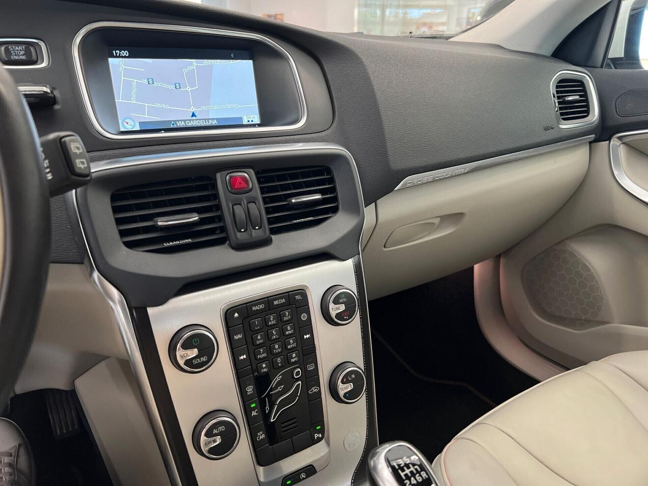 Volvo V40 Cross Country V40 Cross Country D2 Momentum