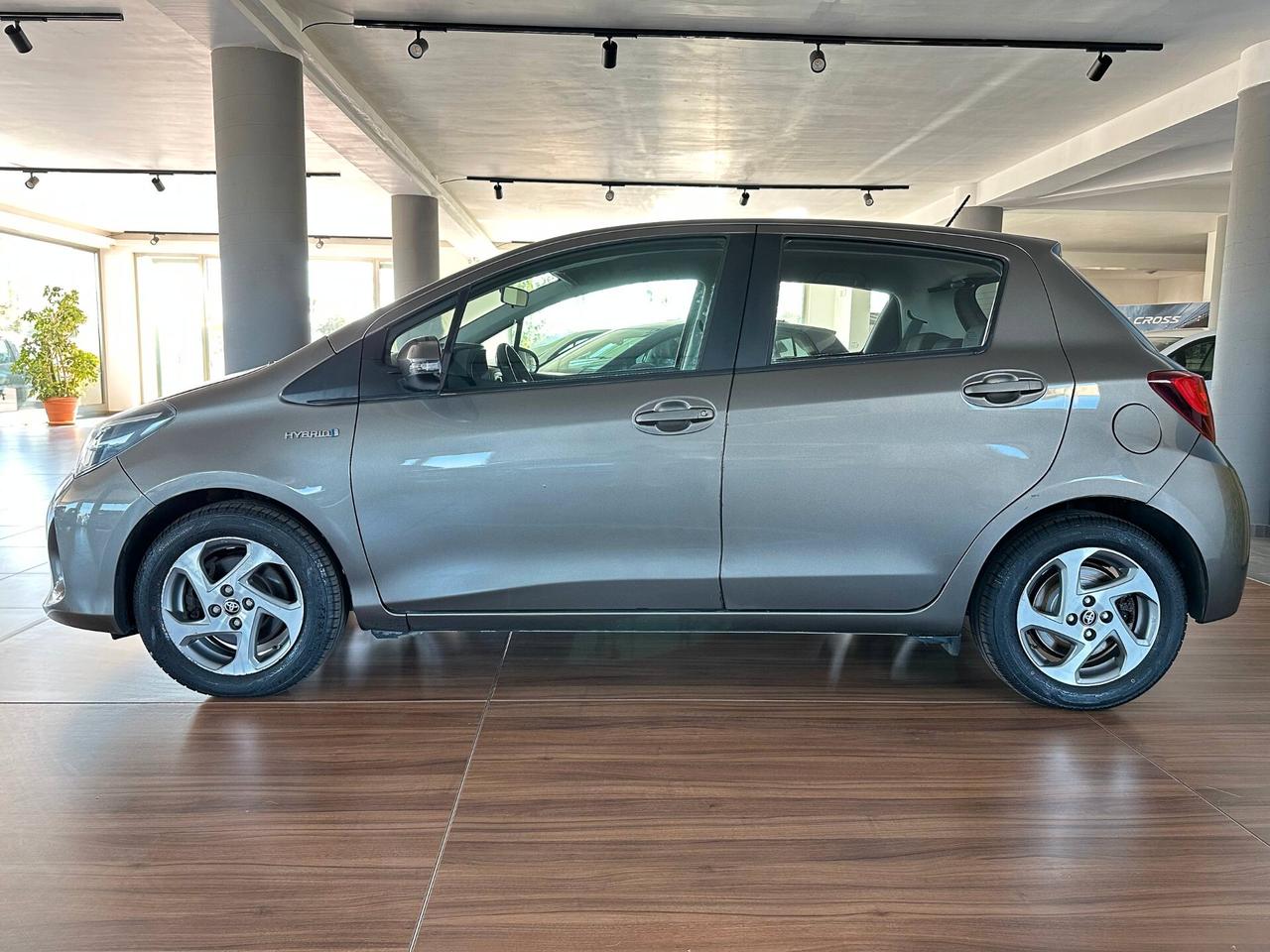 Toyota Yaris 1.5 Hybrid 5 porte Active