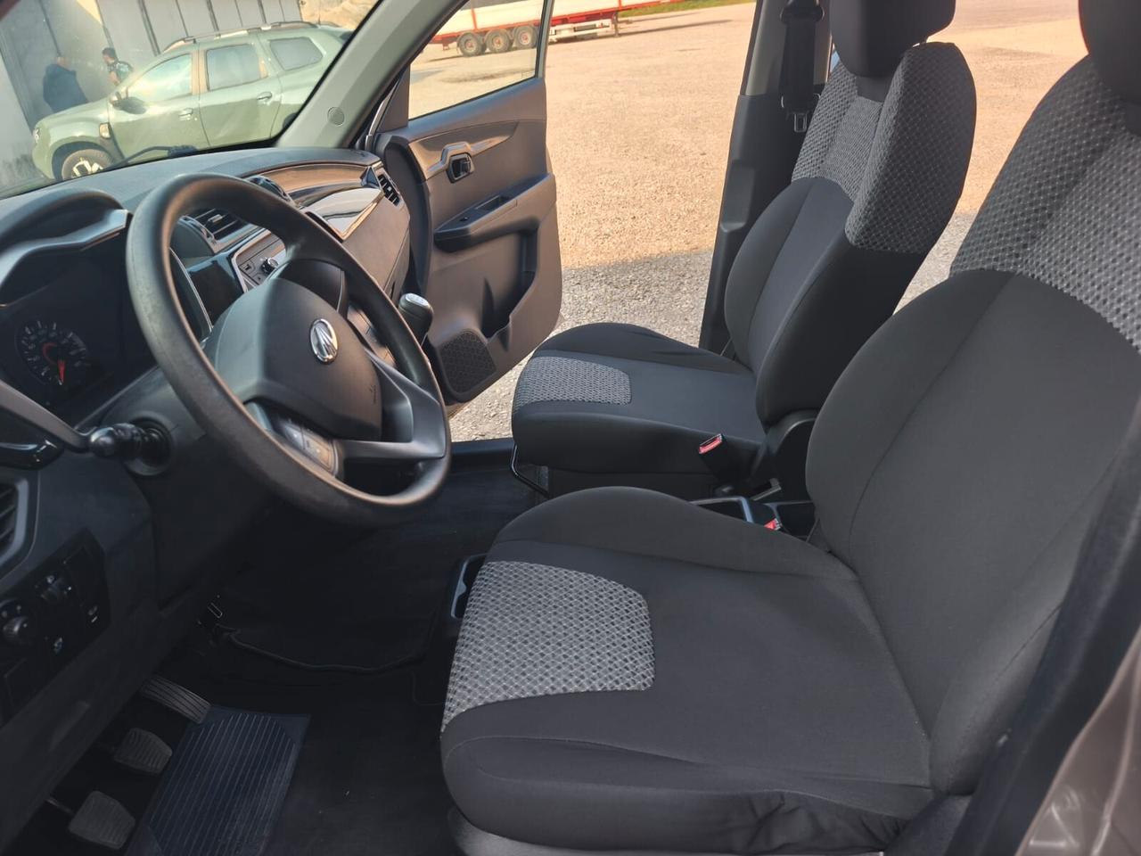 Mahindra KUV100 2018---1.2 Benzina Neopatentati