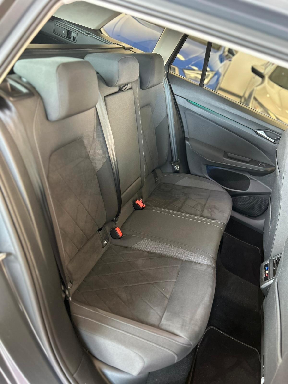 Volkswagen Golf Variant 2.0 TDI SCR Style