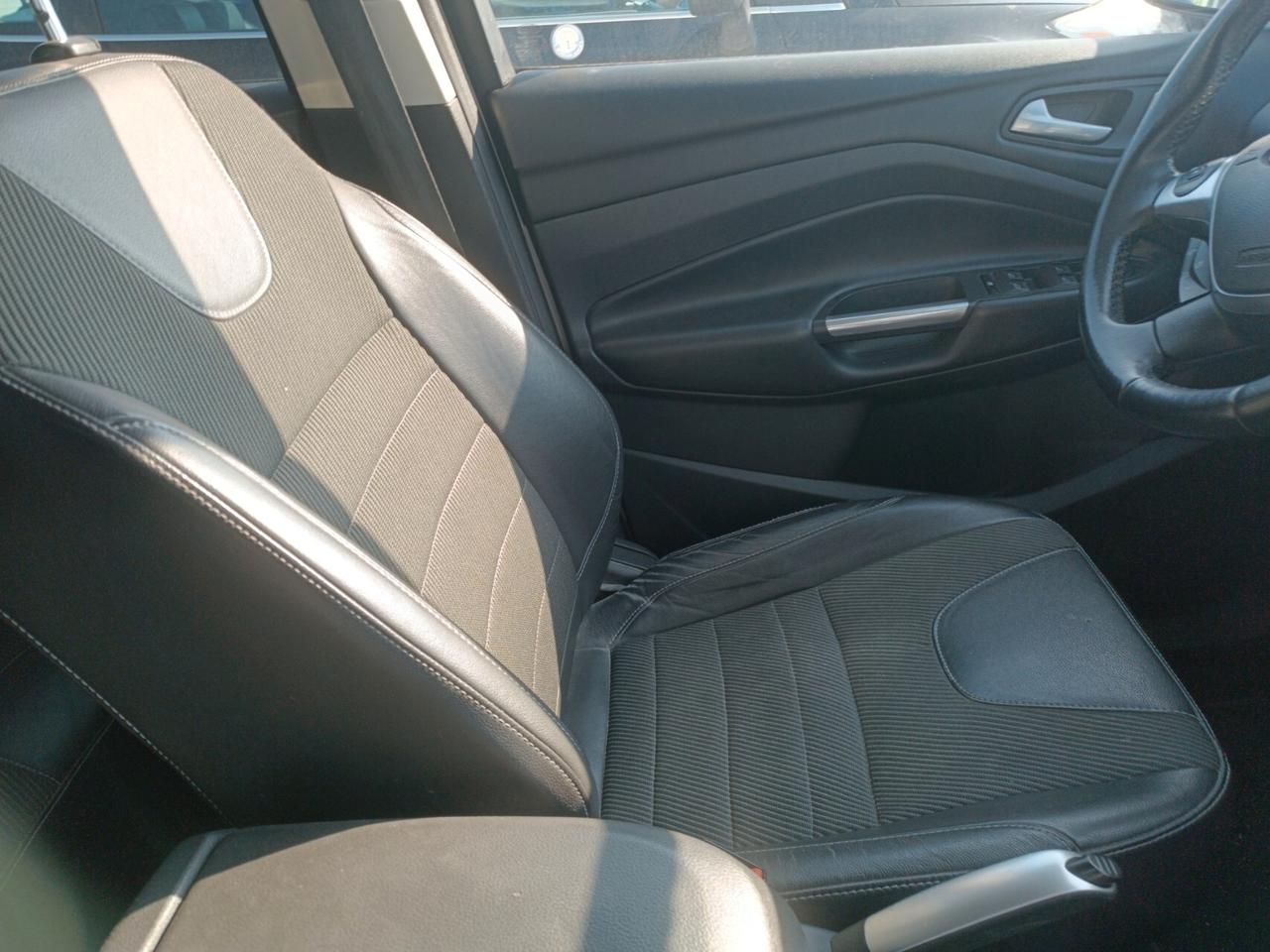 Ford Kuga 2.0 TDCI 120 CV S&S 2WD Titanium