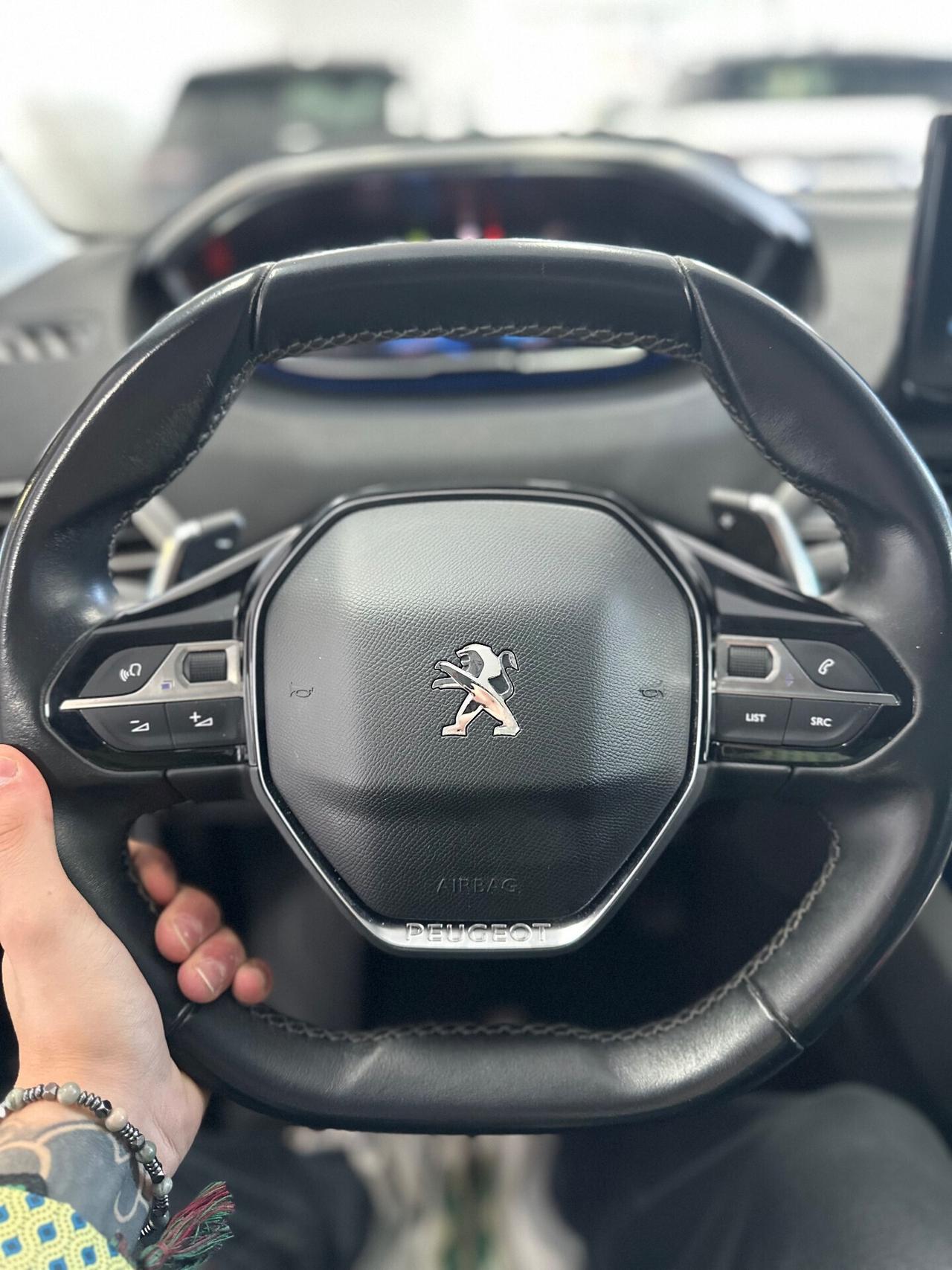 Peugeot 3008 BlueHDi 1.5 130cv S&S Allure