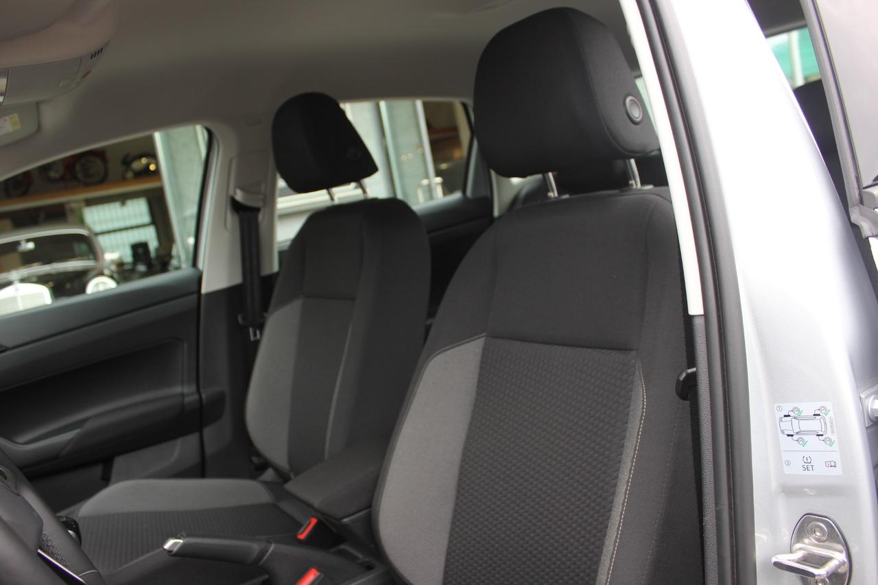 Volkswagen Polo 1.0 EVO LIFE 80CV CLIMA AUTO SEDILI RISCALDATI SENSORI ANT/POST