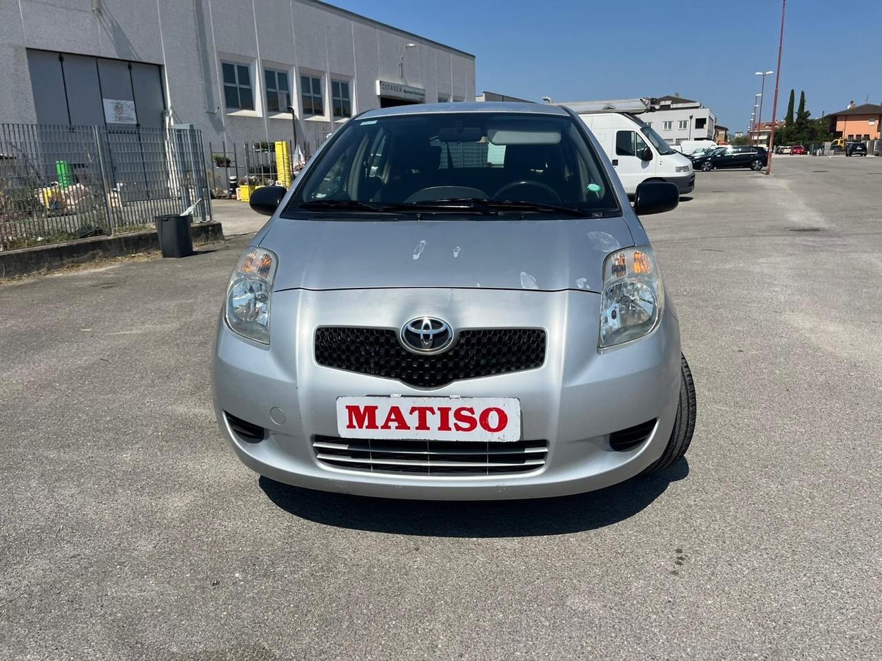Toyota Yaris 1.0 5 porte Now