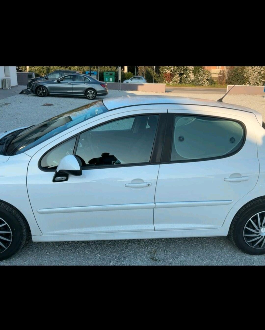 Peugeot 207 1.4 HDi 70CV 5p. Energie 2012