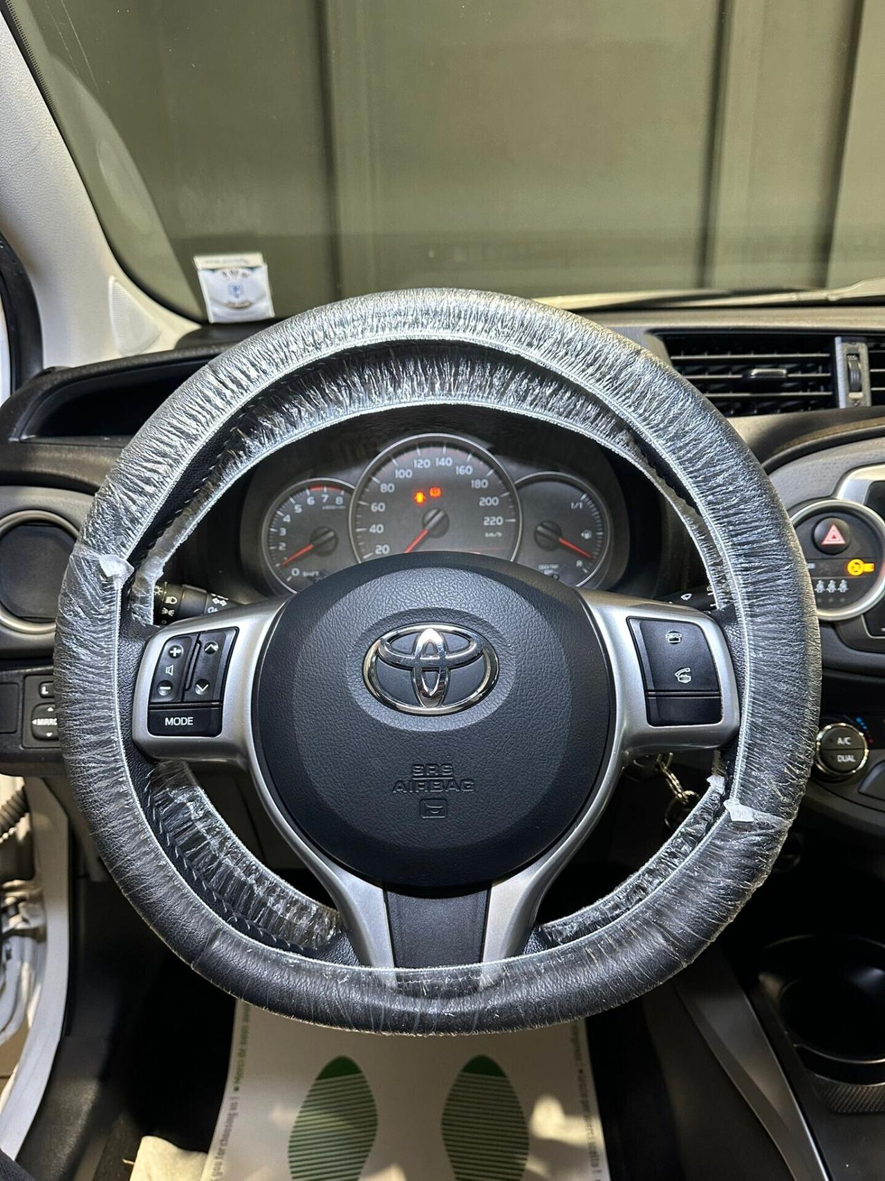 Toyota Yaris 1.0 5 porte Lounge