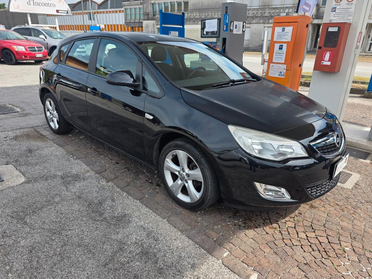 Opel Astra 1.4 100CV 5 porte GPL con 236.000km Neopatentati ok