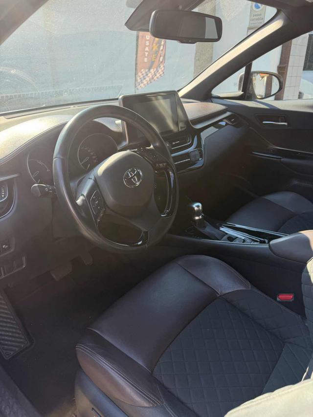 TOYOTA C-HR 1.8 Hybrid E-CVT Style+