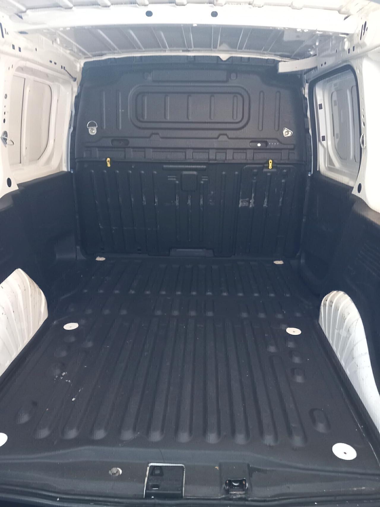 Citroen Berlingo anno 2019 automatica 1.5 diesel 172 mila km