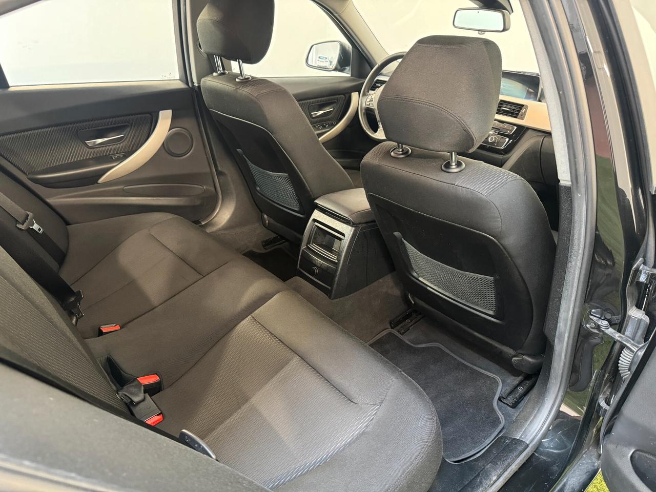 318d EURO6 ADVANTAGE BERLINA TAGLIANDI BMW