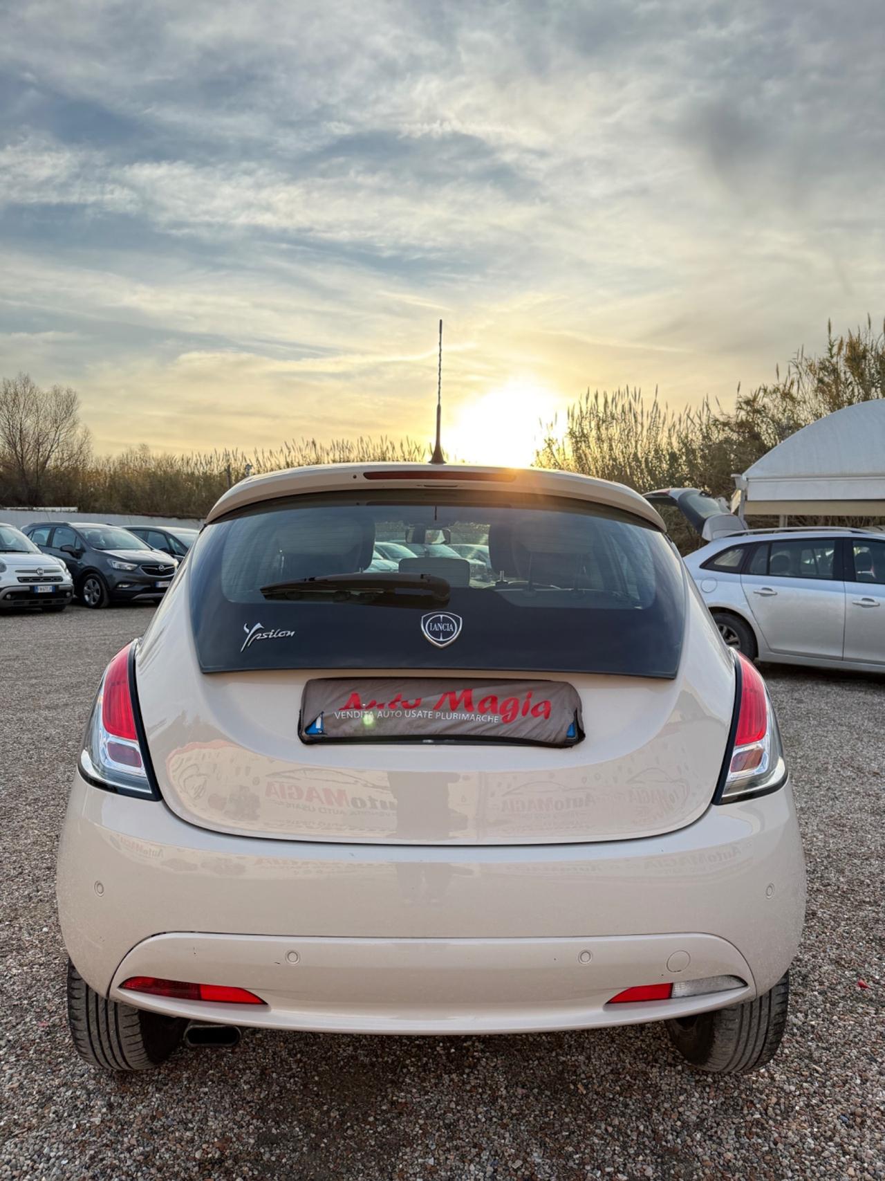 Lancia Ypsilon 1.2 69 CV 5 porte GPL Ecochic Gold