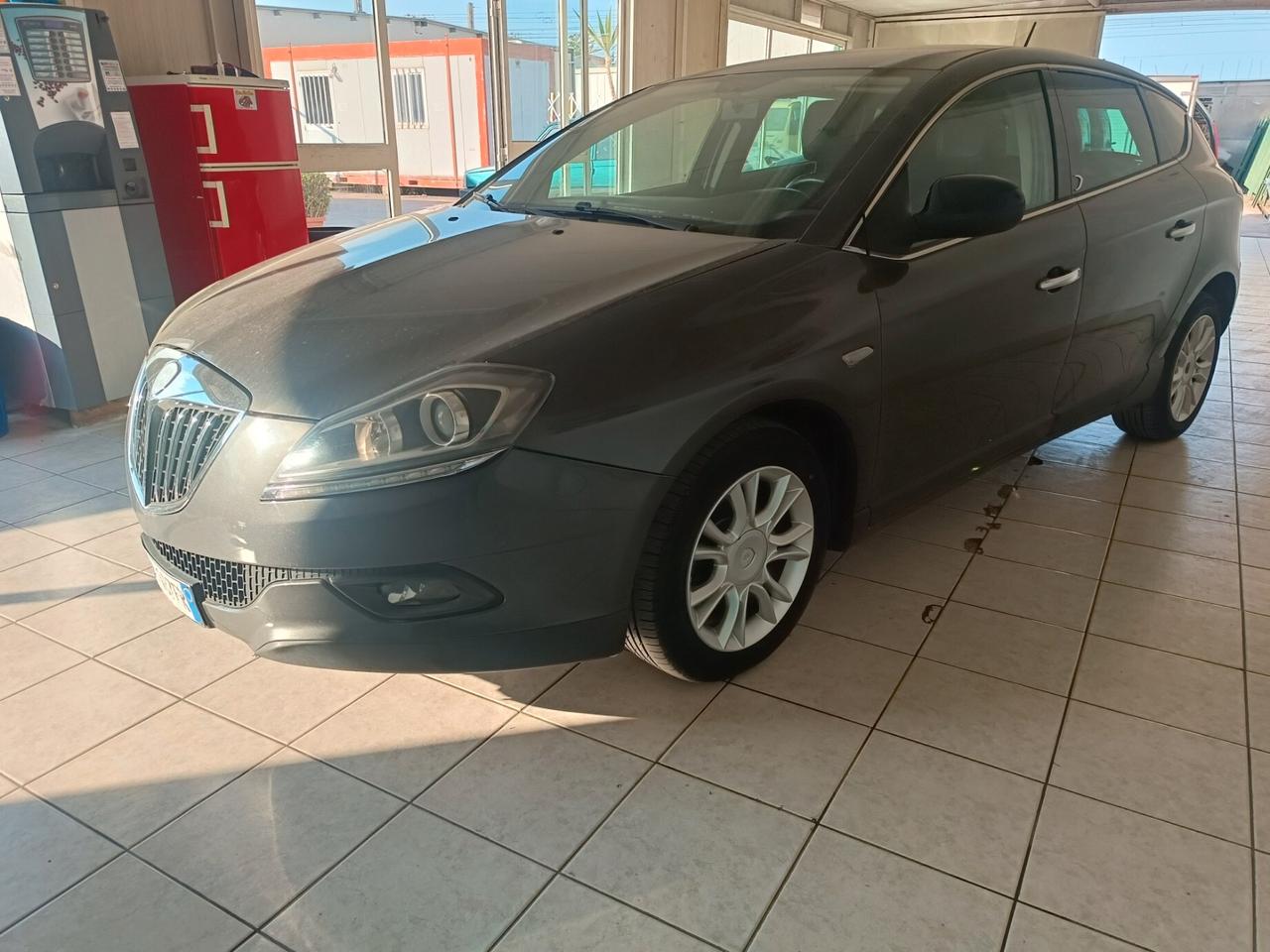 Lancia Delta 1.6 MJT DPF Platino