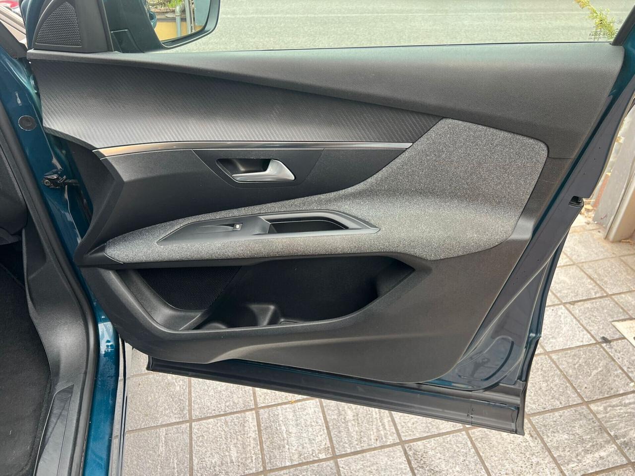 Peugeot 3008 BlueHDi 130 S&S EAT8 Allure Pack