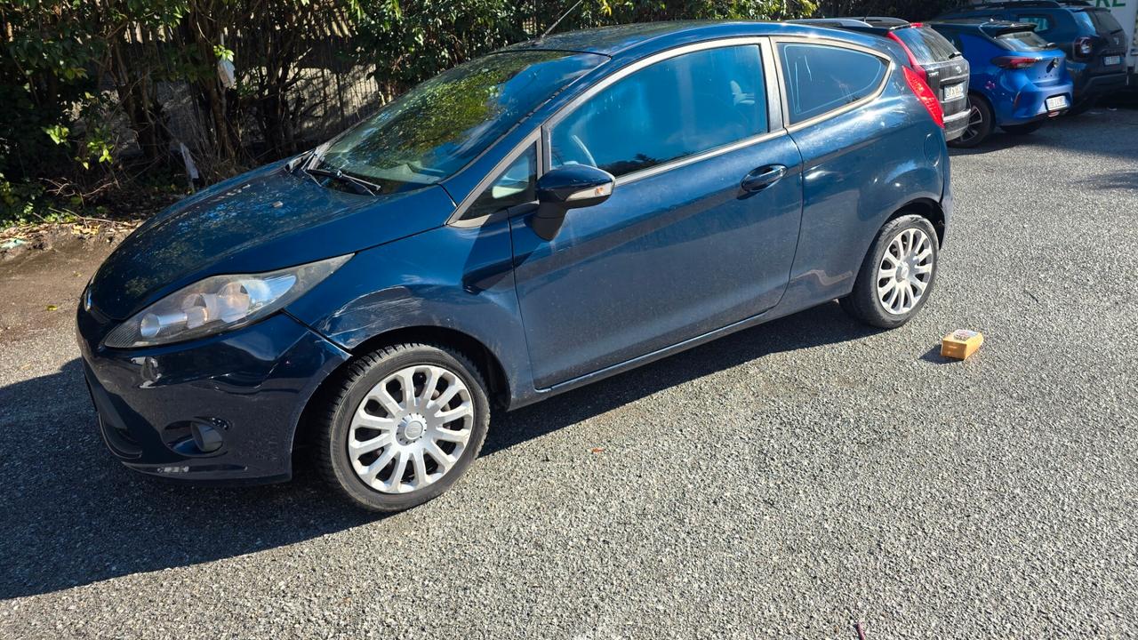 Ford Fiesta 1.4 TDCi 68CV 3 porte Titanium