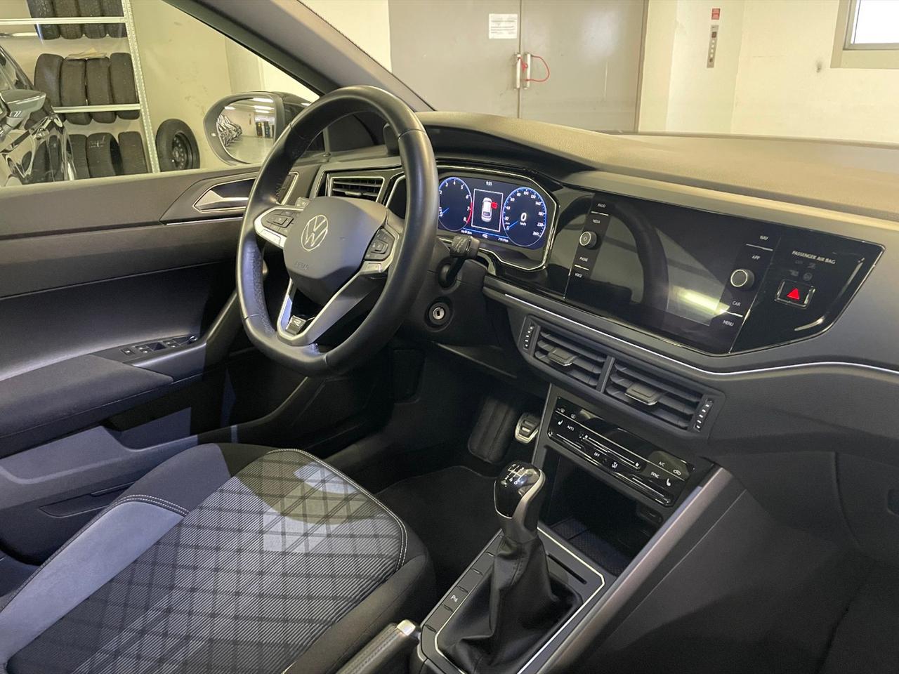 Volkswagen Taigo 1.0 tsi r-line 110cv