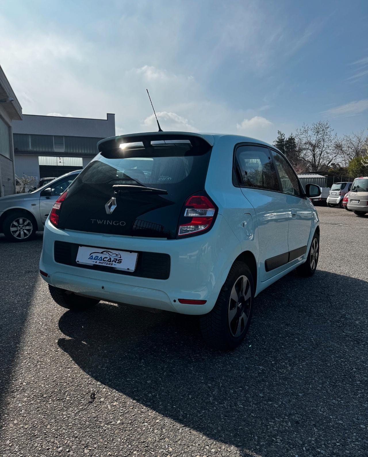 Renault Twingo 1.0 52kW Benz 5p *59.000 km*