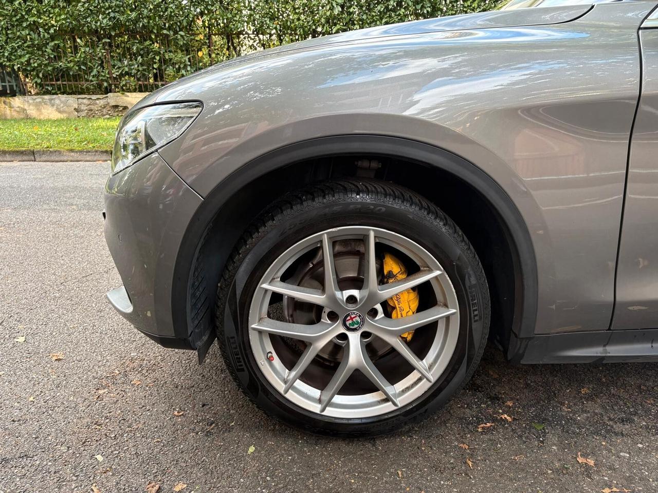 Alfa Romeo Stelvio 2.0 Turbo 280 CV AT8 Q4 Super