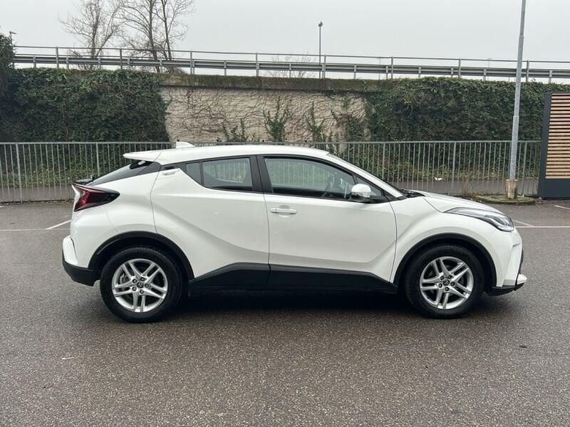 Toyota C-HR C-HR 1.8 Hybrid E-CVT Active