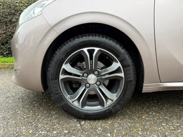 PEUGEOT 208 1.4 8V HDi 68CV 5p. Active NEOPATENTATI - BT - 16