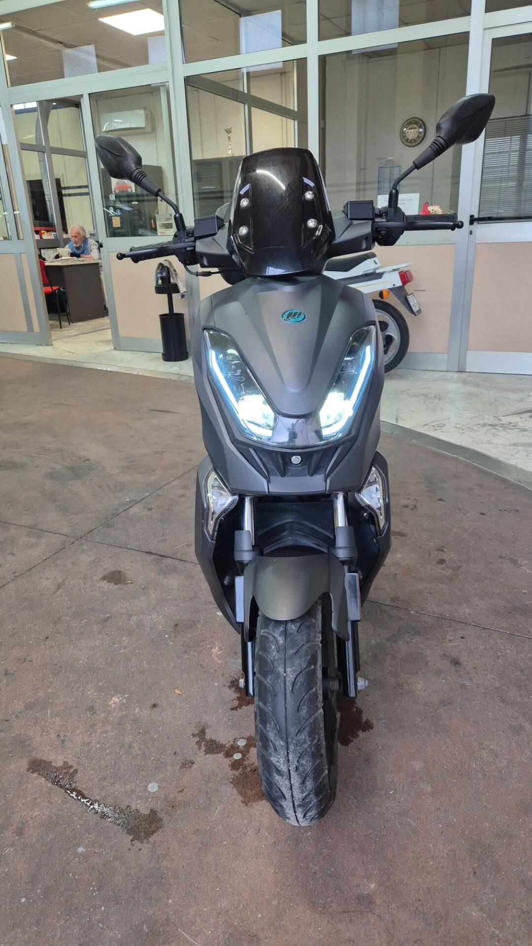 Lifan E4 Lux
