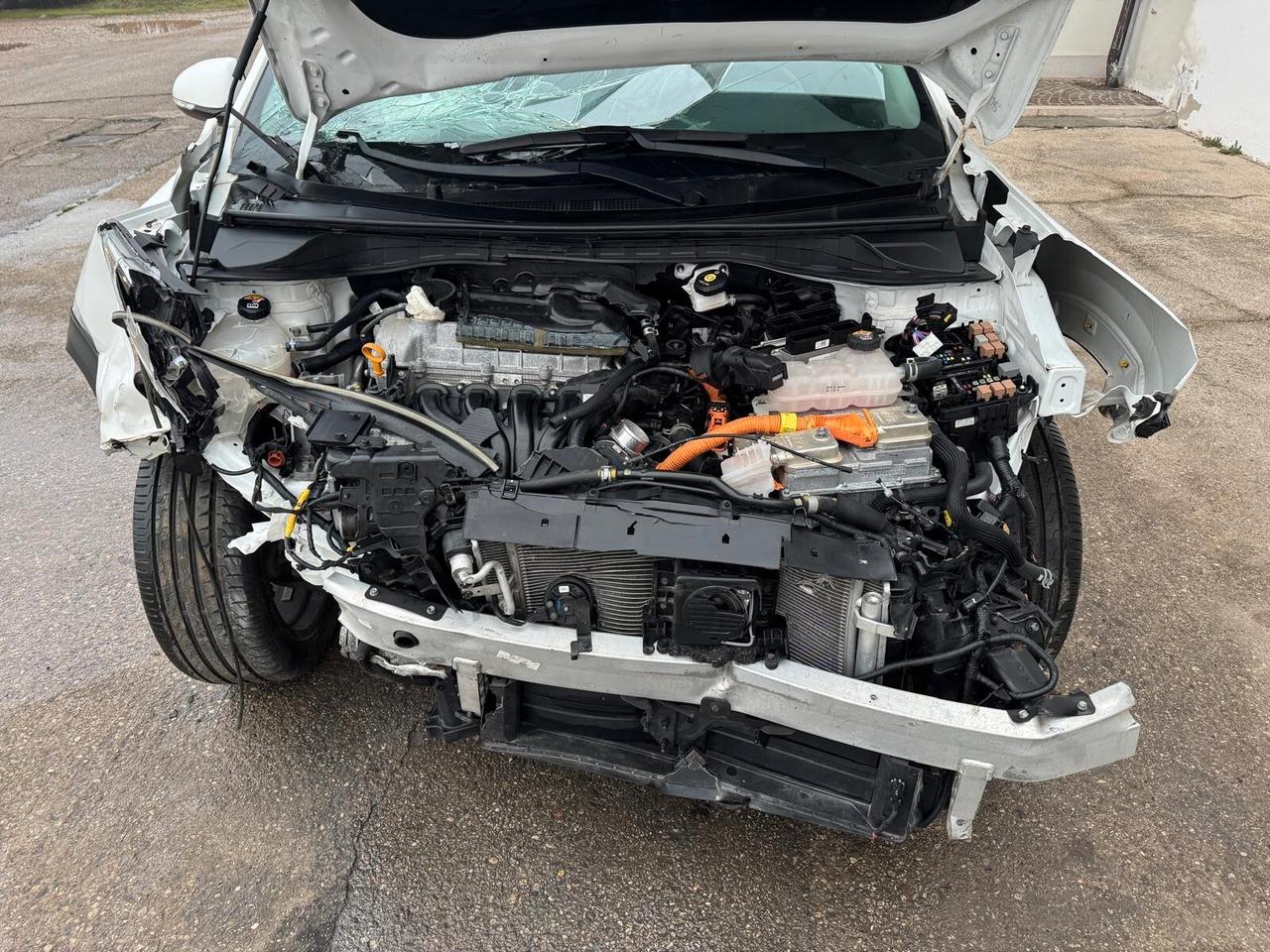 Kia Niro 1.6 gdi hev Style dct INCIDENTATA