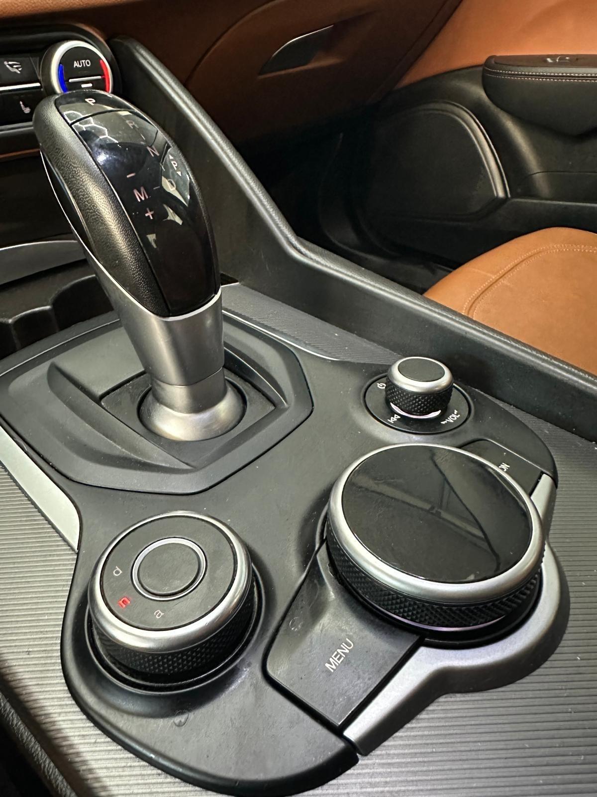 Alfa Romeo Giulia 2.2 Turbodiesel 210 CV AT8 AWD Q4 Veloce