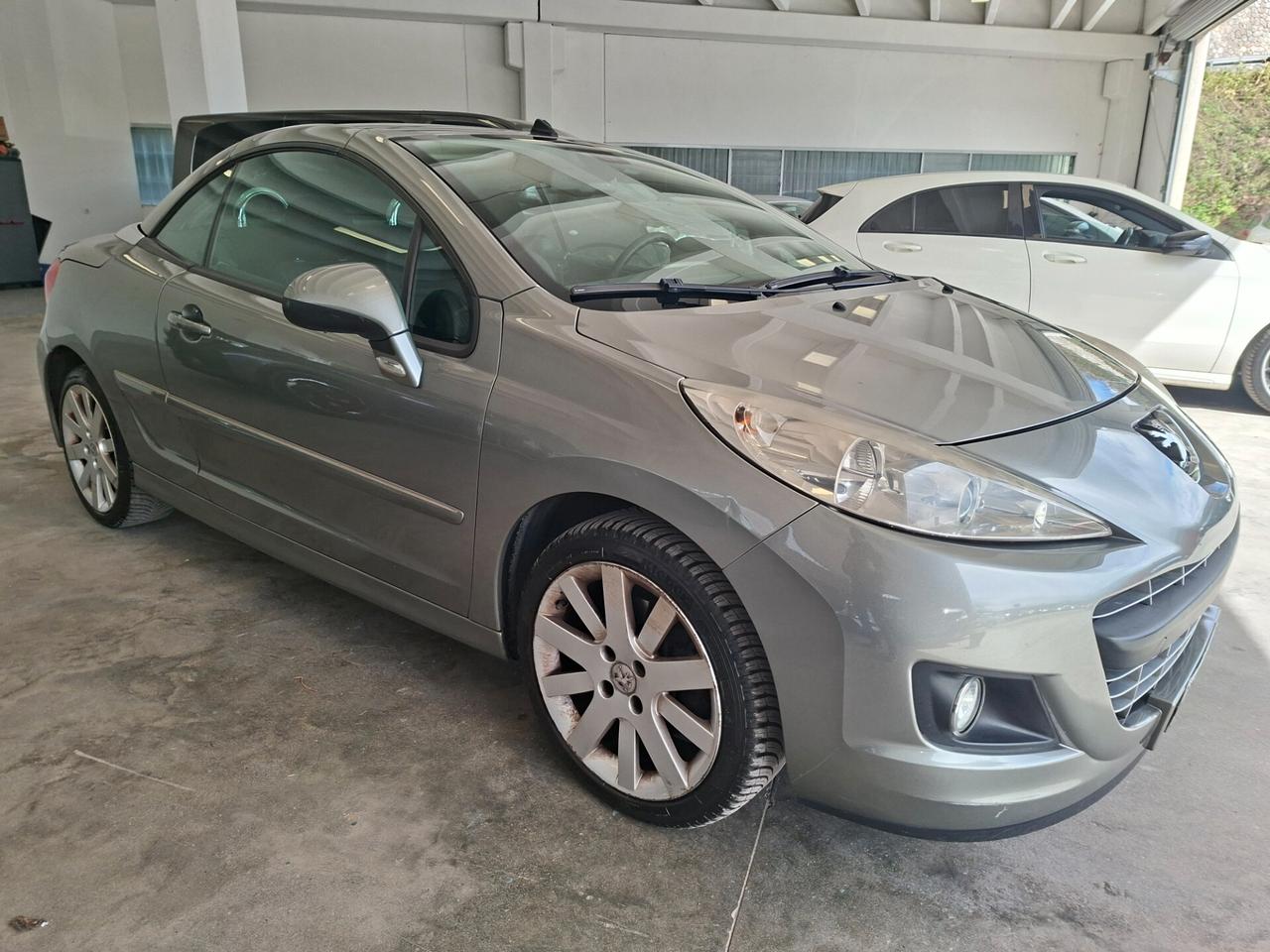 Peugeot 207 1.6 BENZINA / CABRIO / DA NEOPATENTATI