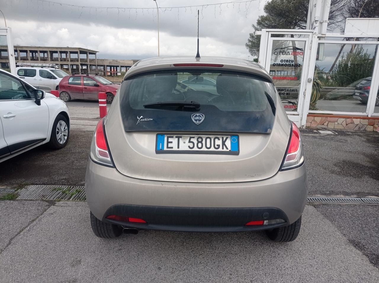 Lancia Ypsilon 1.2 GPL di serie Ecochic 69cv Gold