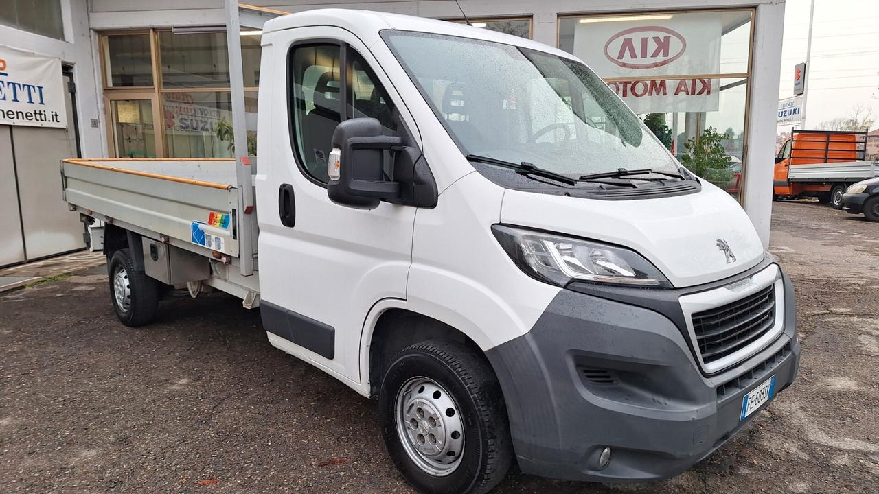 Peugeot Boxer 333 2.2 HDi/130CV FAP PM Cabinato