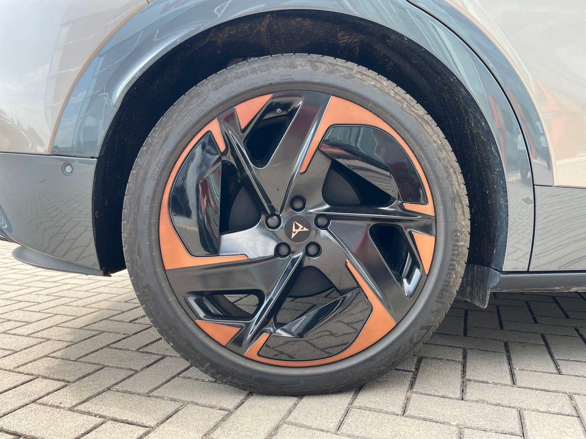 CUPRA CUPRA Tavascan VZ Adrenaline 77 kWh (net) 250 kW (340 CV) Elettrica Rapporto singolo AWD