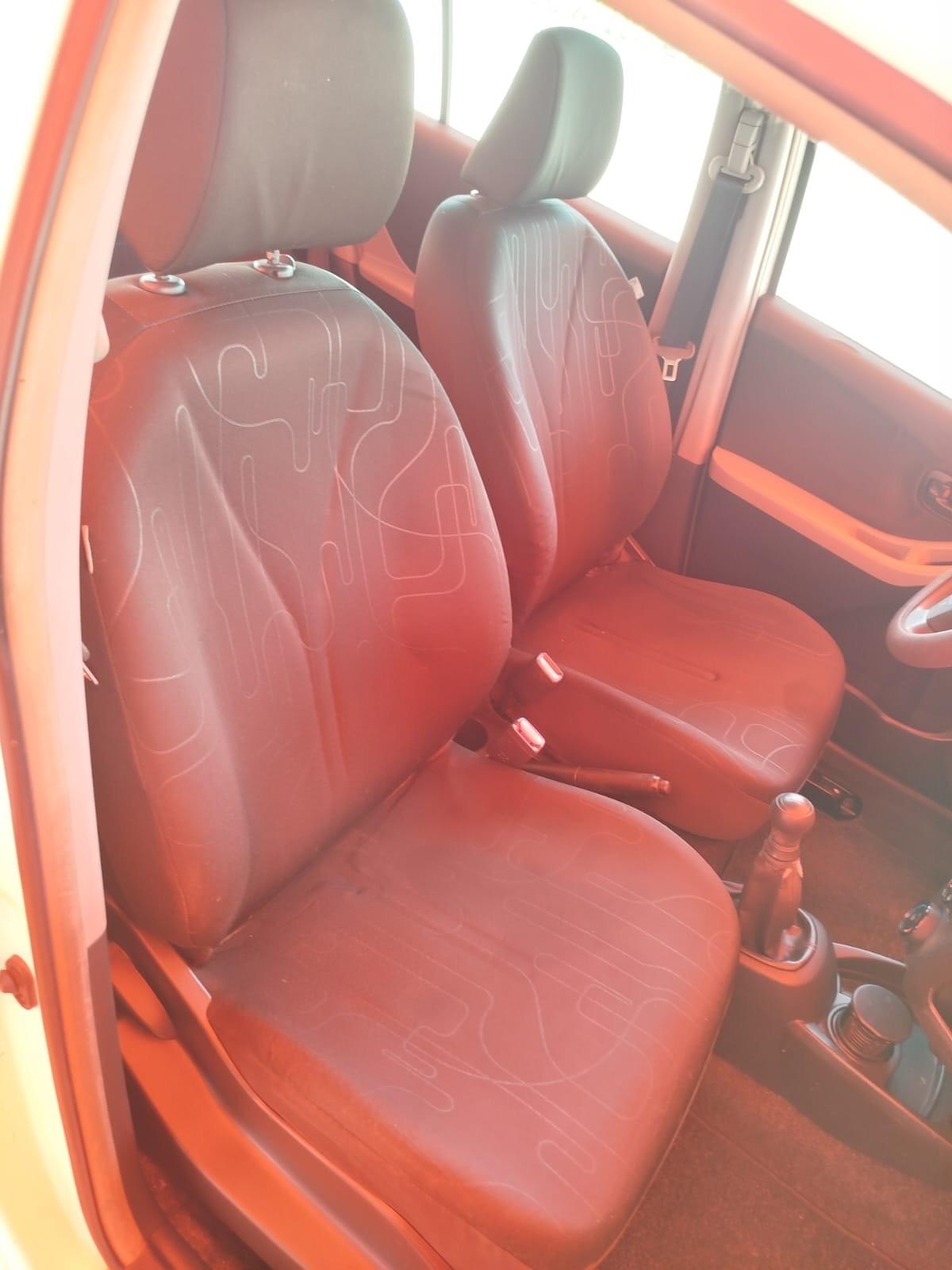 Toyota Yaris 1.0 5 porte Now GPL