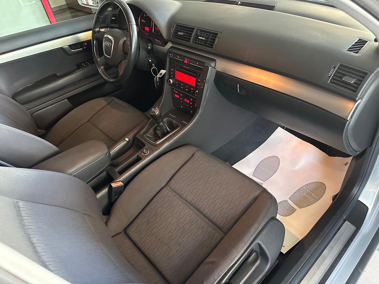 Audi A4 2.0 16V TDI S Line