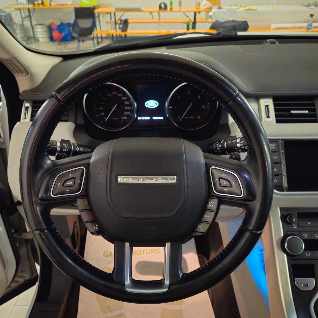 Land Rover Range Evoque 2.2 TD4 5p. Pure Tech Pack Launch Edition