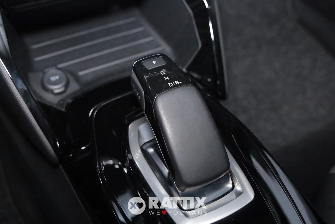 Peugeot e-2008 motore elettrico 100kW Allure Pack