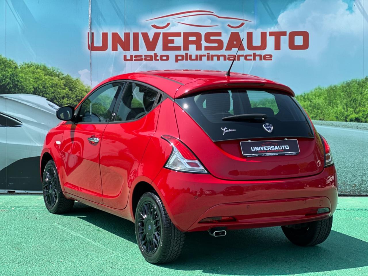 Lancia Ypsilon 1.2 Benzina 69cv Silver 2016