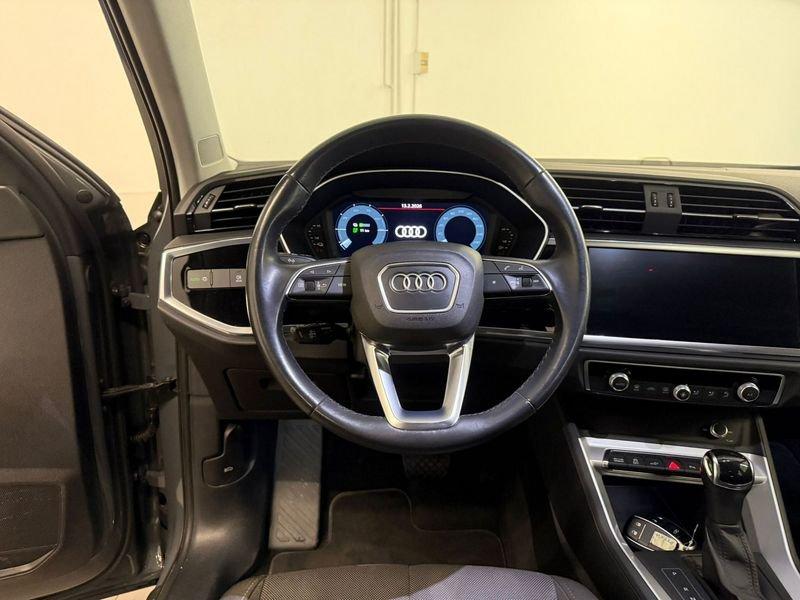 Audi Q3 45TFSI e S-tronic Business anche a314€