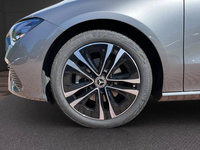 MERCEDES-BENZ CLA 180 Automatic Shooting Brake Progressive Advanced
