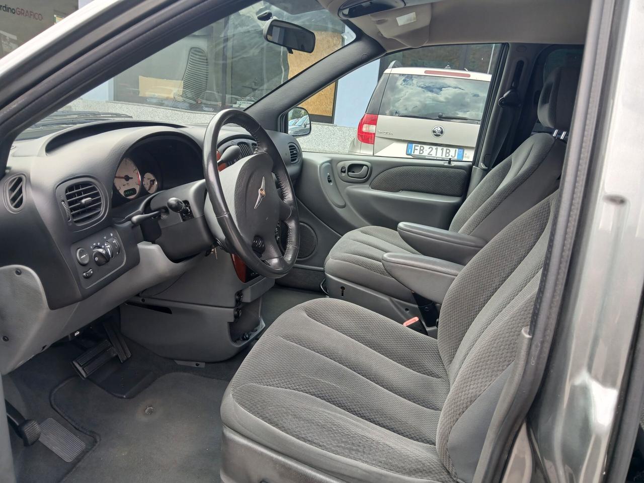 Chrysler Voyager 2.8 CRD cat LX Auto