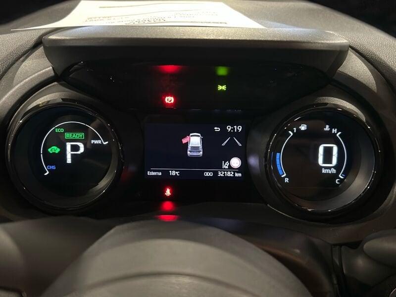 Toyota Yaris Hybrid Style MY21