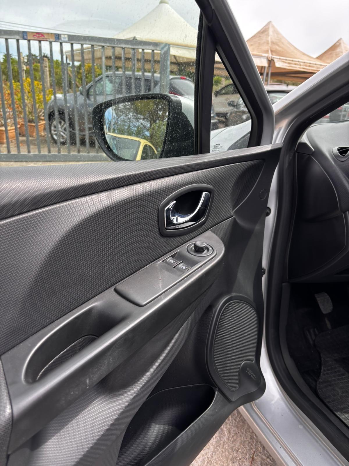 Renault Clio 1.5 dCi 8V 75CV 5 porte Live