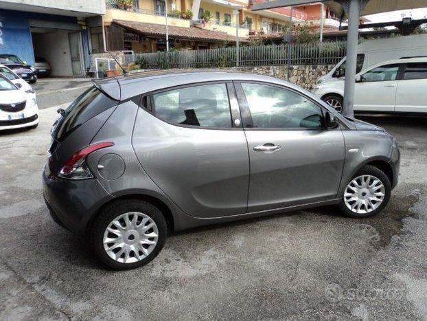 LANCIA Ypsilon 1.2 GPL