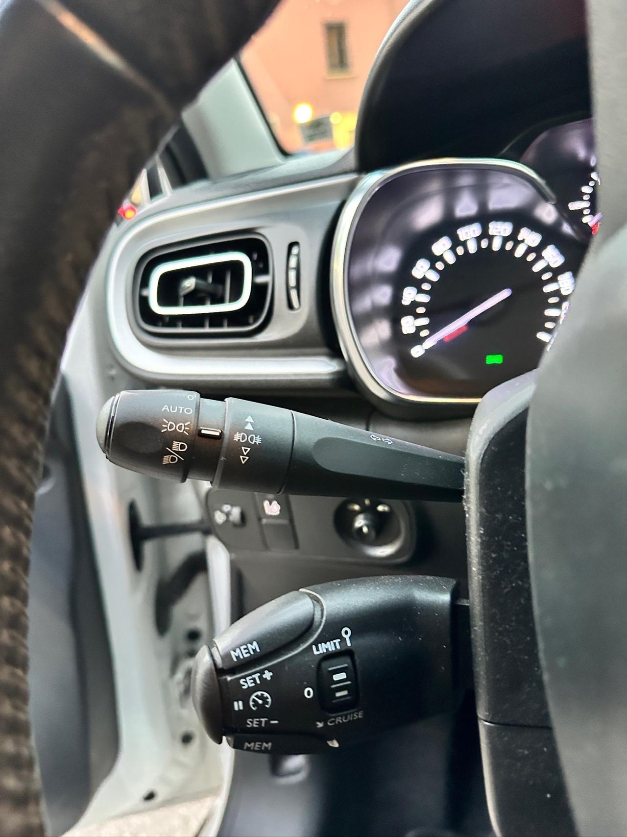 Citroen C3 PureTech 82 Shine solo 130mila km