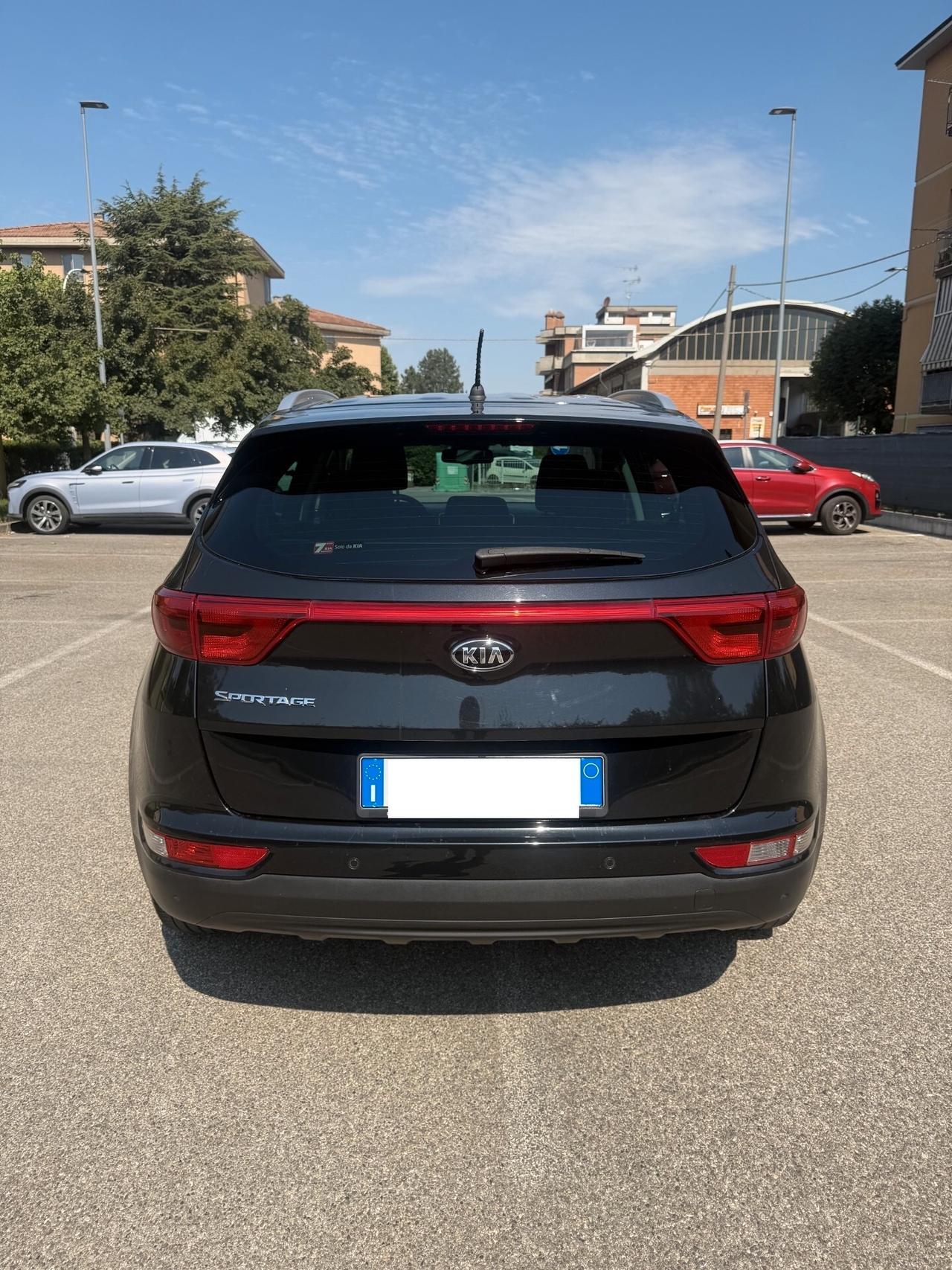 Kia Sportage 1.6 - NEOPATENTATI - 12 MESI DI GARANZIA -