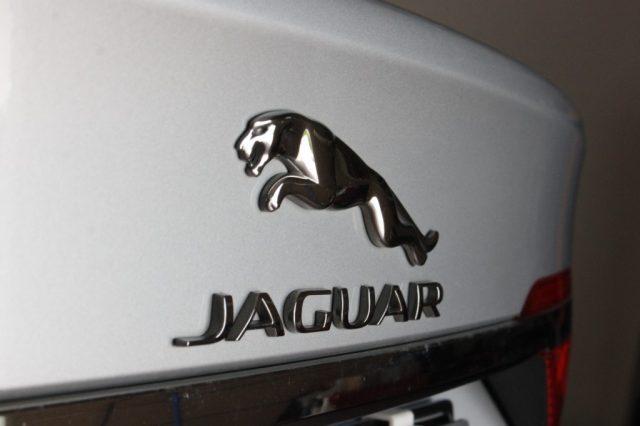 JAGUAR XF 2.0 D 180 CV aut. Prestige
