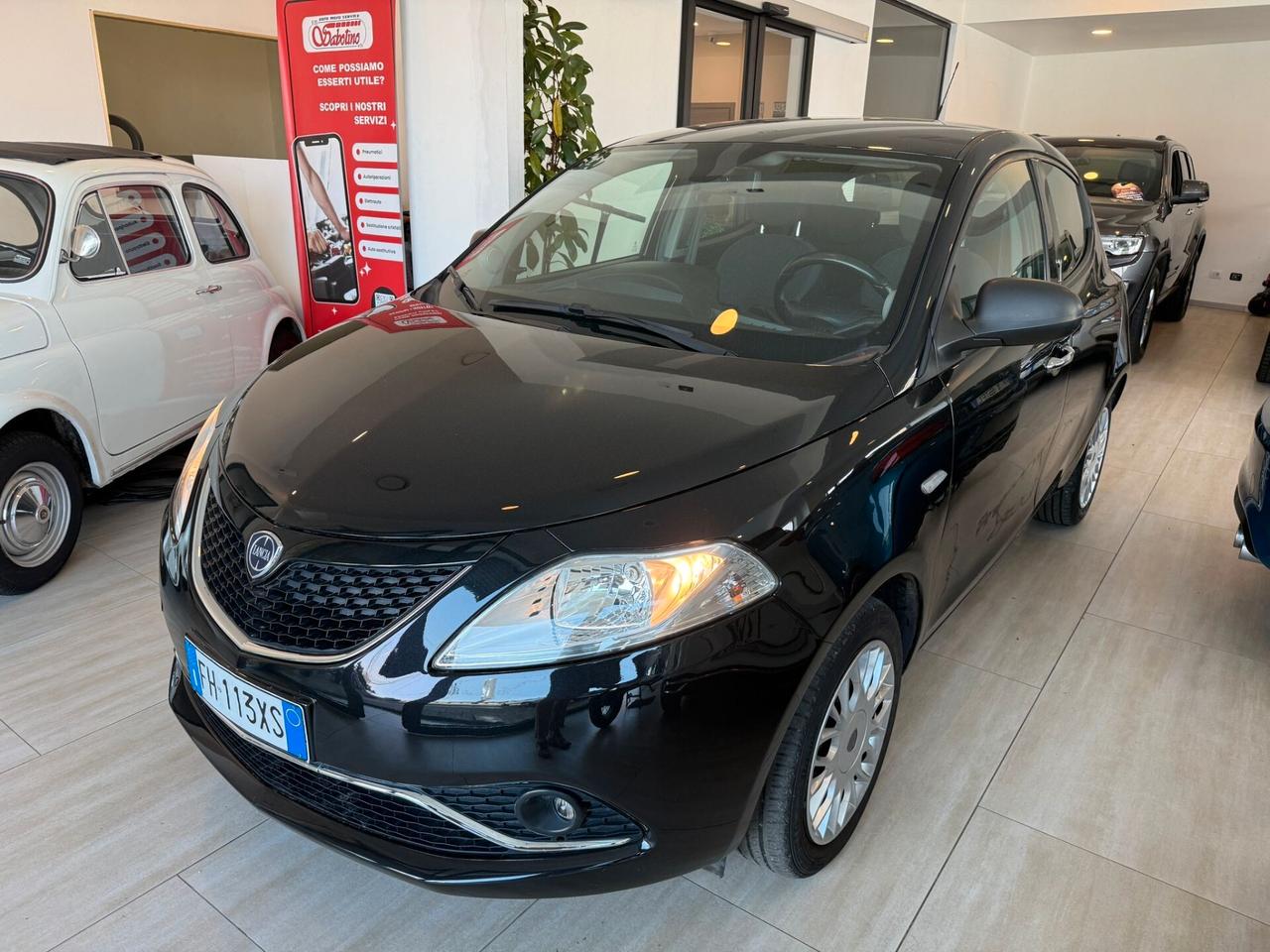 Lancia Ypsilon 1.2 69 CV 5 porte Silver