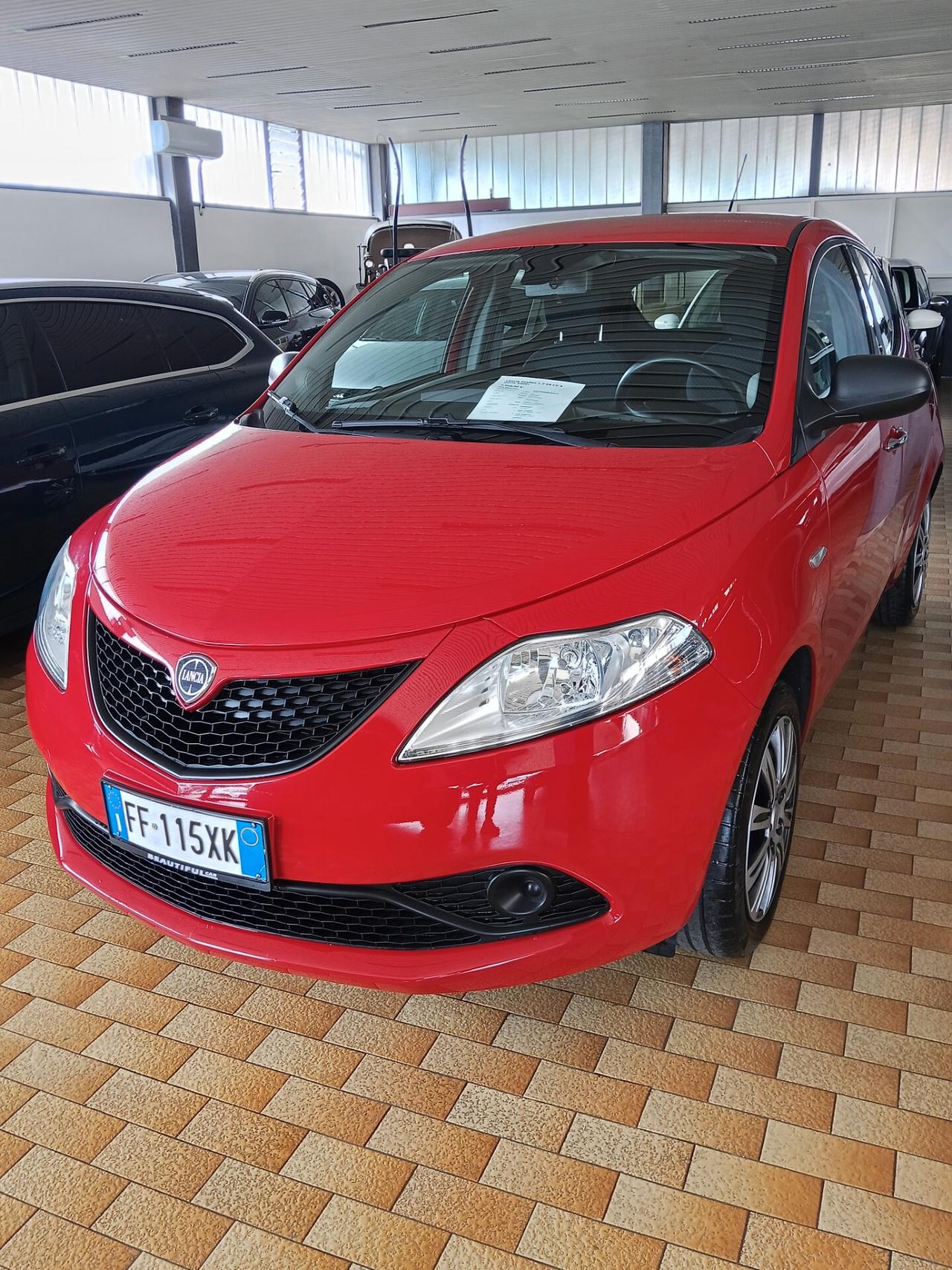 Lancia Ypsilon 1.2 69 CV 5 porte Silver