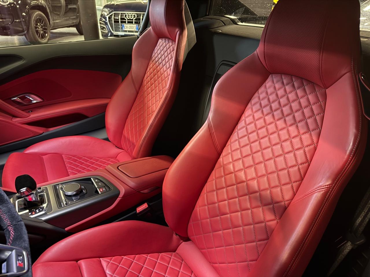 Audi R8 Spyder V10 RWD S tronic performance