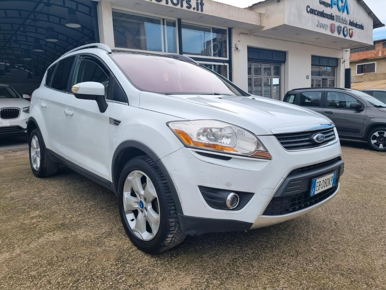Ford Kuga 2.0 TDCi 163 CV TETTUCCIO E NAVISAT