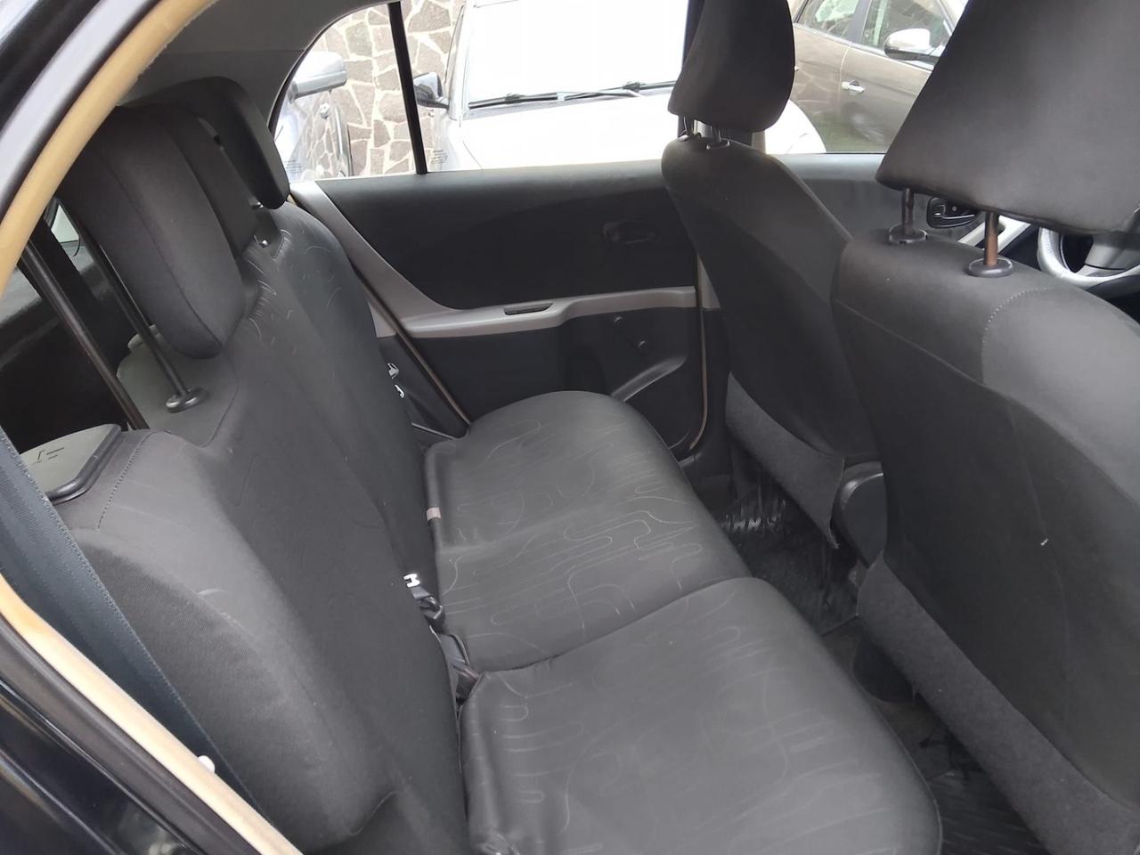 Toyota Yaris 1.0 5 porte anno 2010